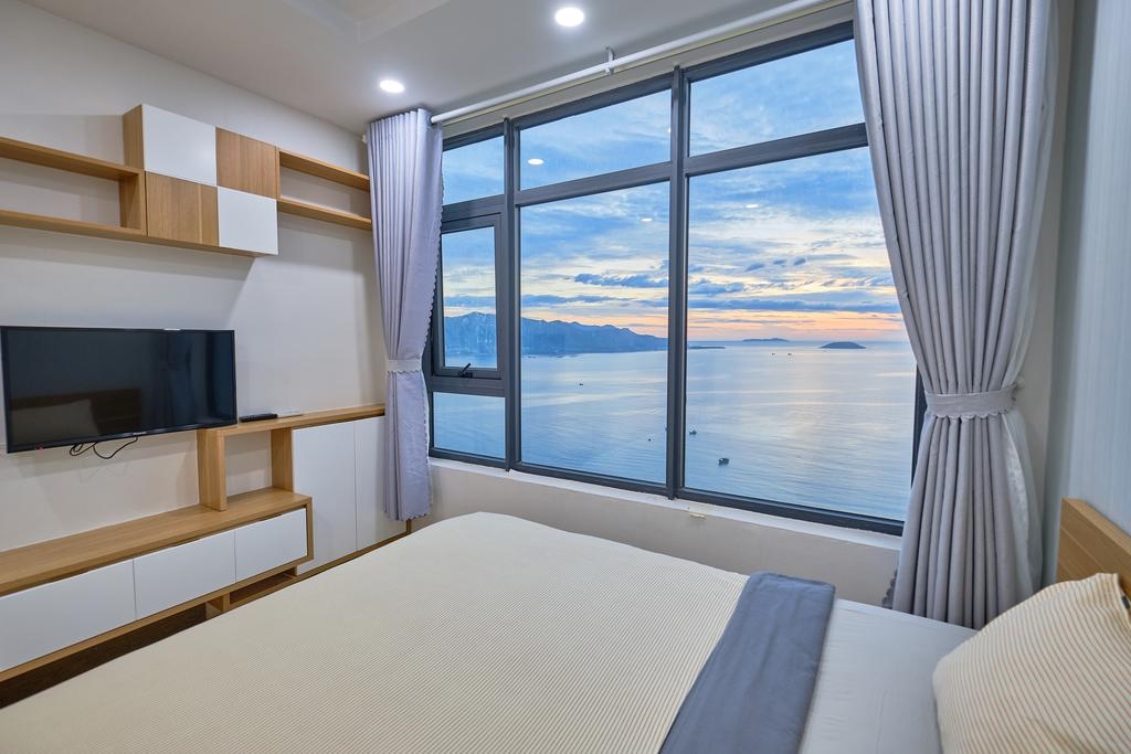 Sunrise Hon Chong Ocean View Apartment 
